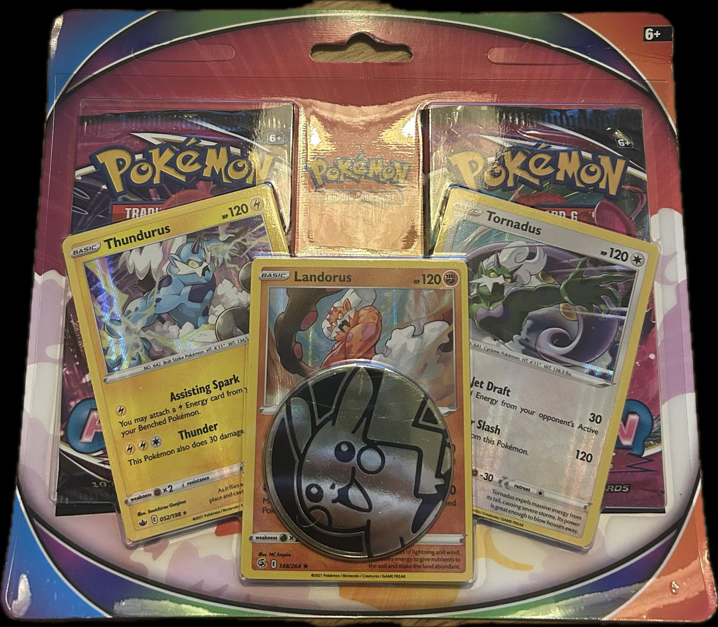 Enhanced 2-Pack Genie Trio met 2 Fusion Strike boosterpacks, drie promo kaarten en Pikachu munt