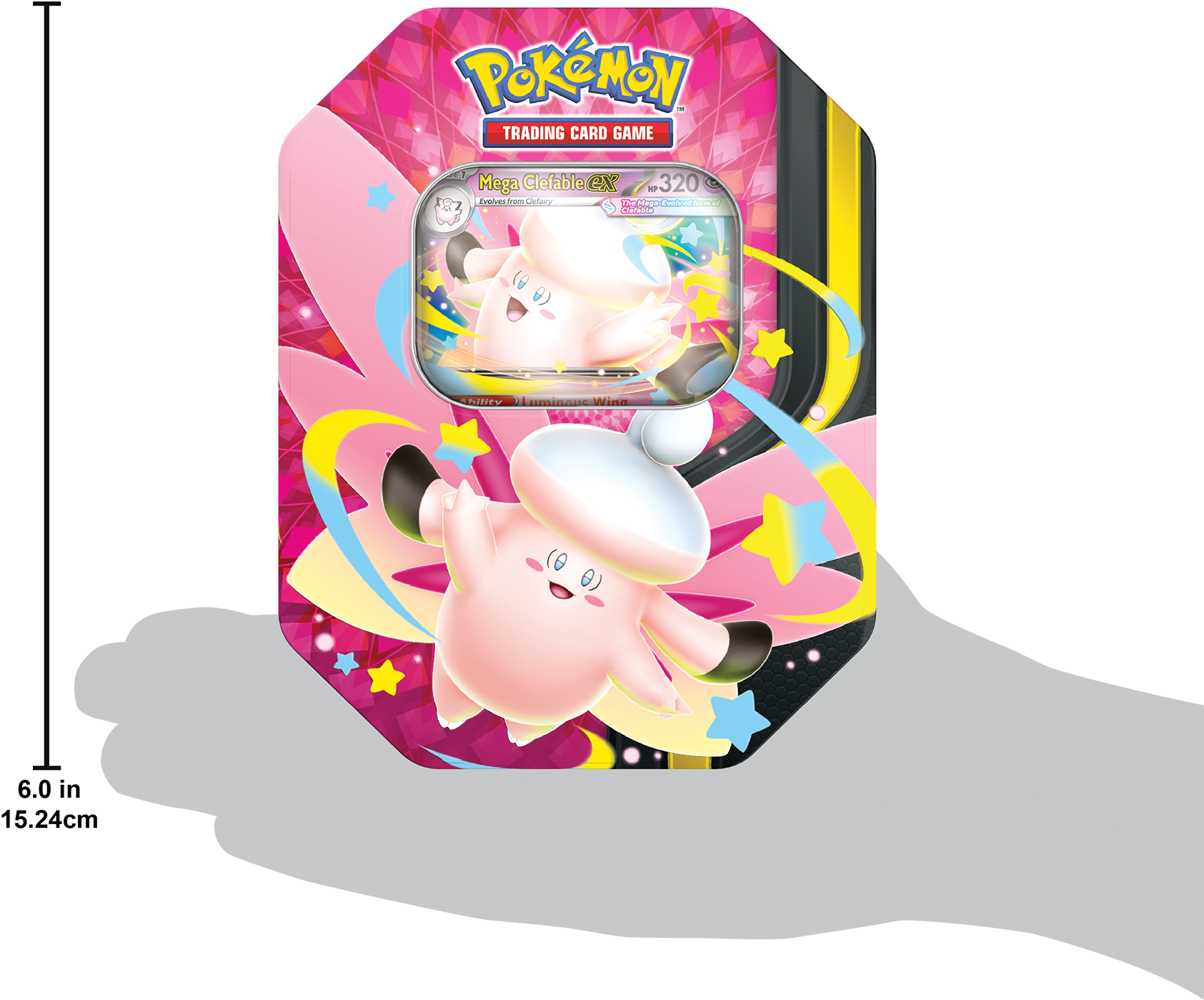 Formaatvergelijking van de Mega Clefable ex Tin in een hand om de grootte van de verzamelbox aan te geven.