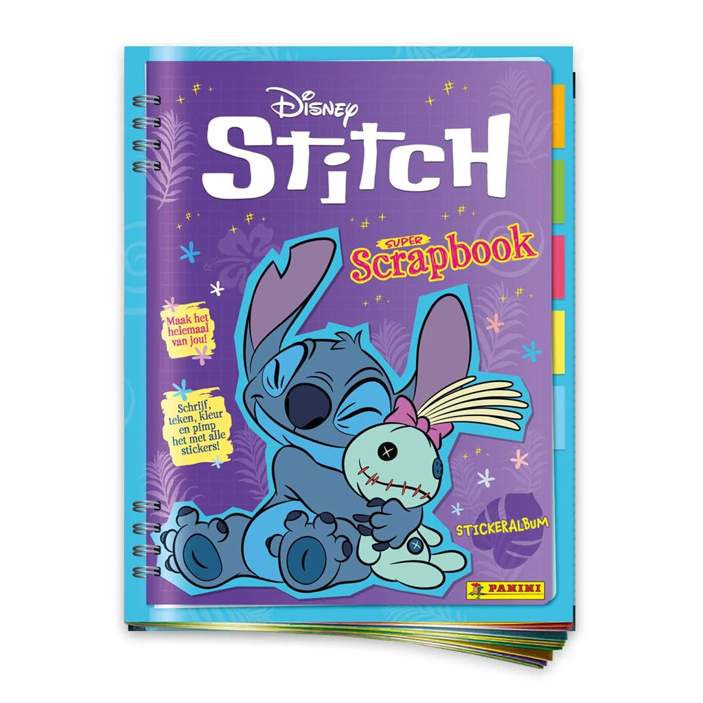 De voorkant van het Stitch Super Scrapbook album met een kleurrijk design van Stitch en Angel.