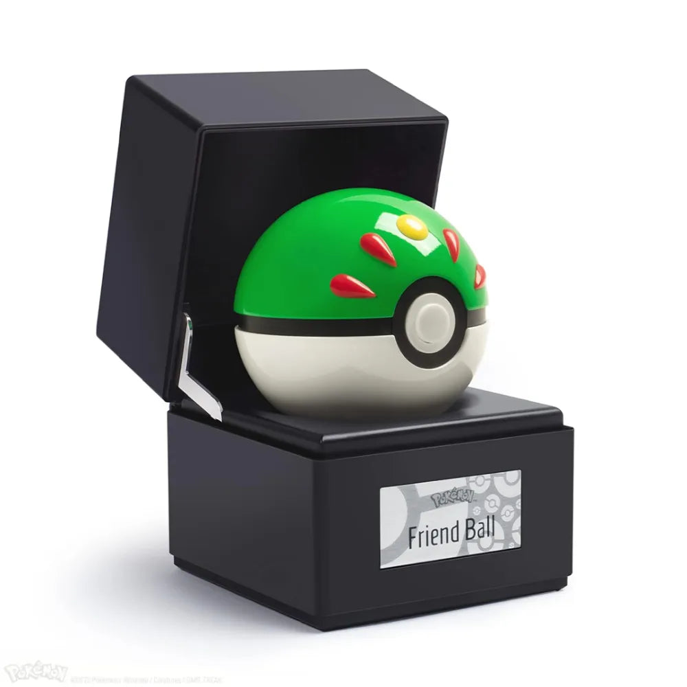 The Wand Company Pokémon Friend Ball Replica in verlichte displaybox met metalen schaal - vooraanzicht