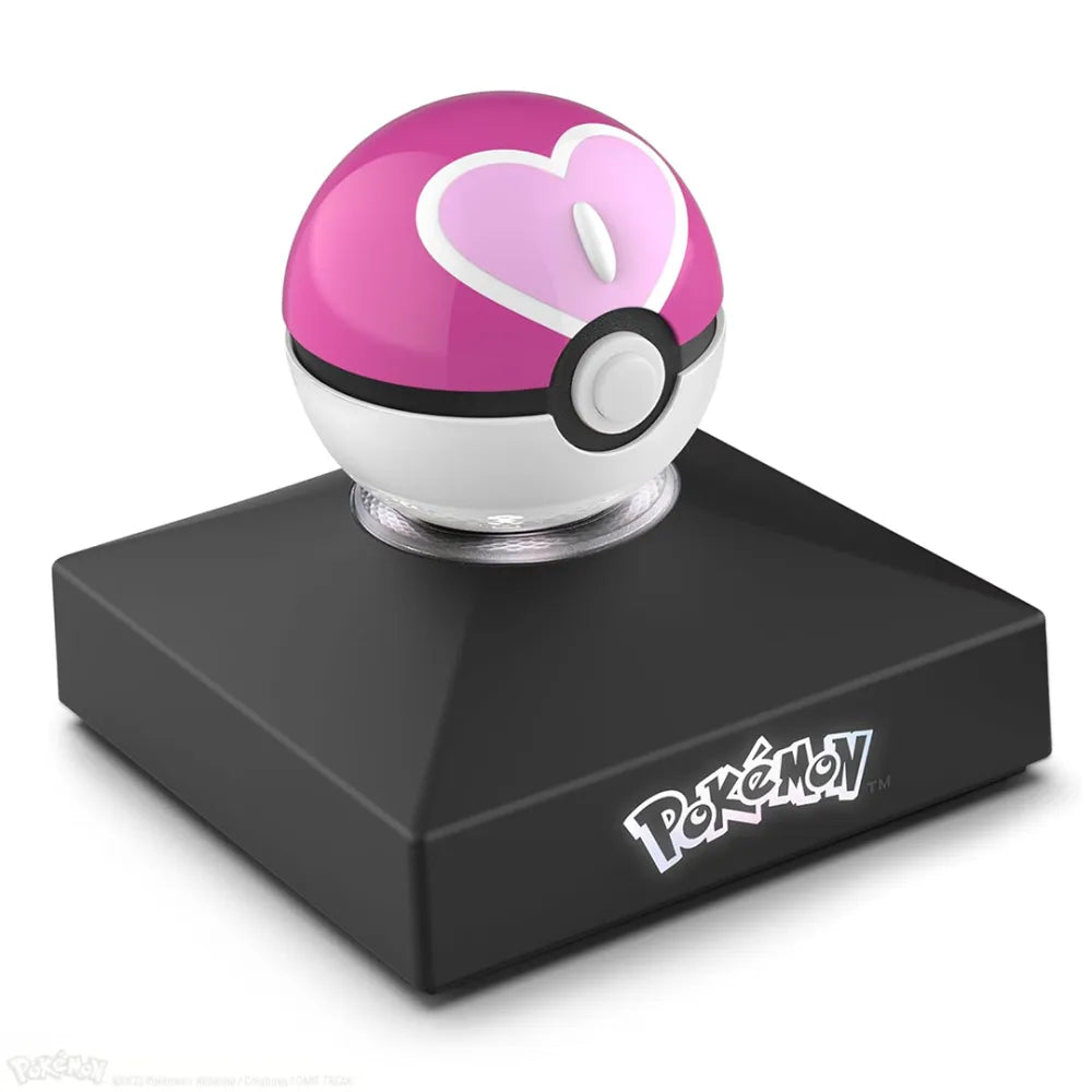 The Wand Company Pokémon Mini Love Ball Replica van gegoten metaal met verlichte displaystandaard - vooraanzicht