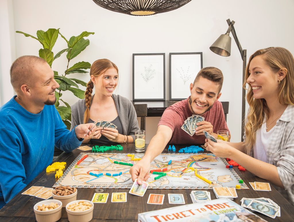 Ticket to Ride Europe Nederlandstalig bordspel met treintjes, tunnels en bestemmingskaarten