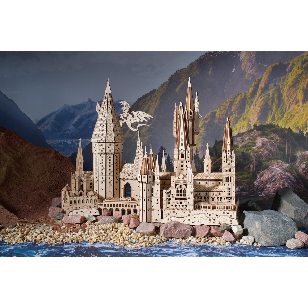 UGears Harry Potter Hogwarts Castle houten 3D bouwpakket met torens en bewegende trap - verpakking
