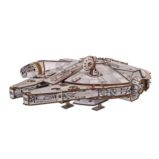 UGears Millennium Falcon Star Wars miniatuur houten bouwpakket op schaal 1:75 - vooraanzicht